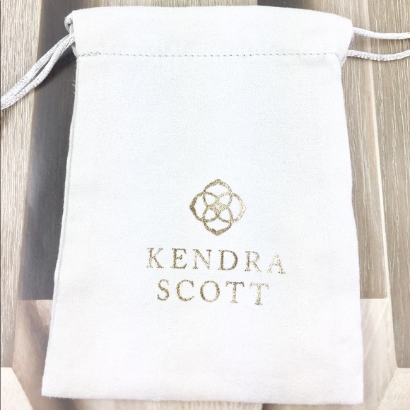 Kendra Scott Alex cat’s eye emerald gold earrings - Picture 4 of 4